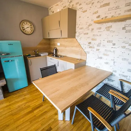 Stella Apartment *